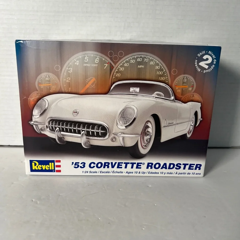 Revell 1953 Corvette Roadster 1:24 Scale Model Kit 85-2164 Skill Level‎ 2 White